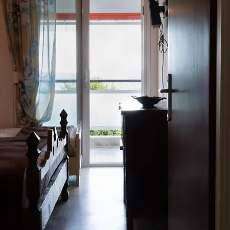 Renas House דירה אספרובלטה