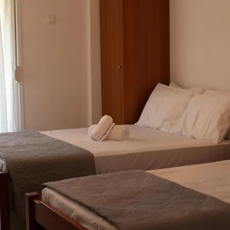 Renas House דירה *